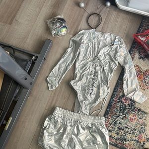 Alien costumes size small medium